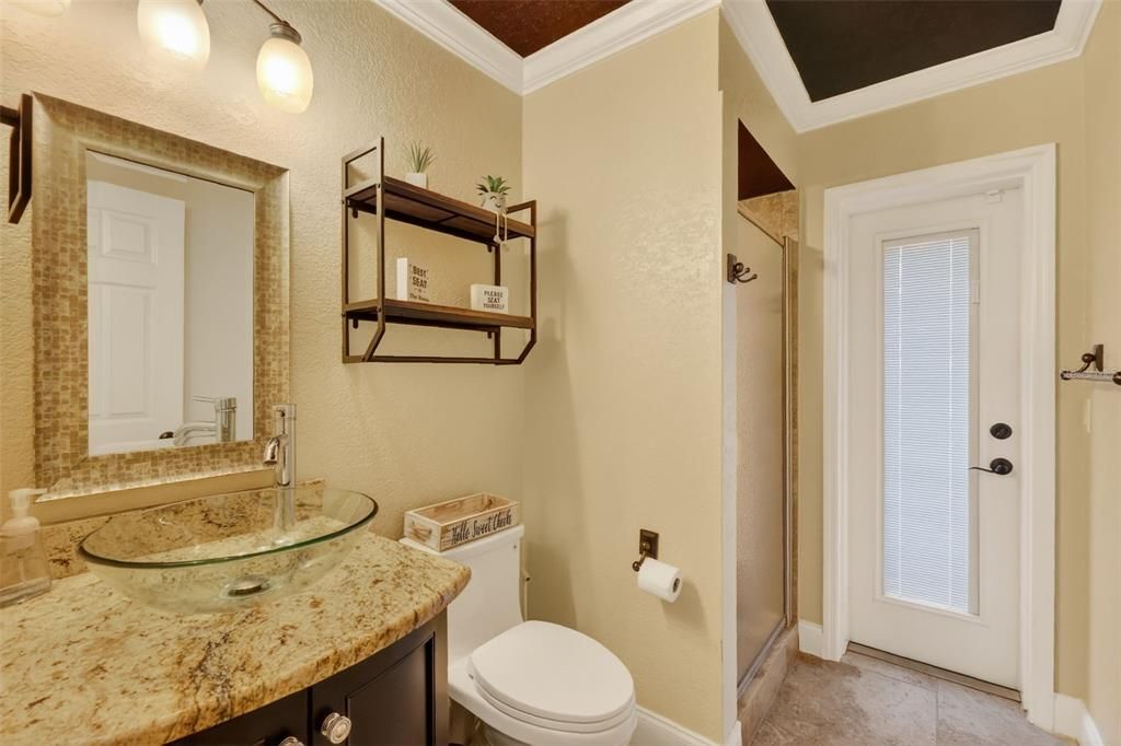 En Venta: $995,000 (3 camas, 3 baños, 2504 Pies cuadrados)