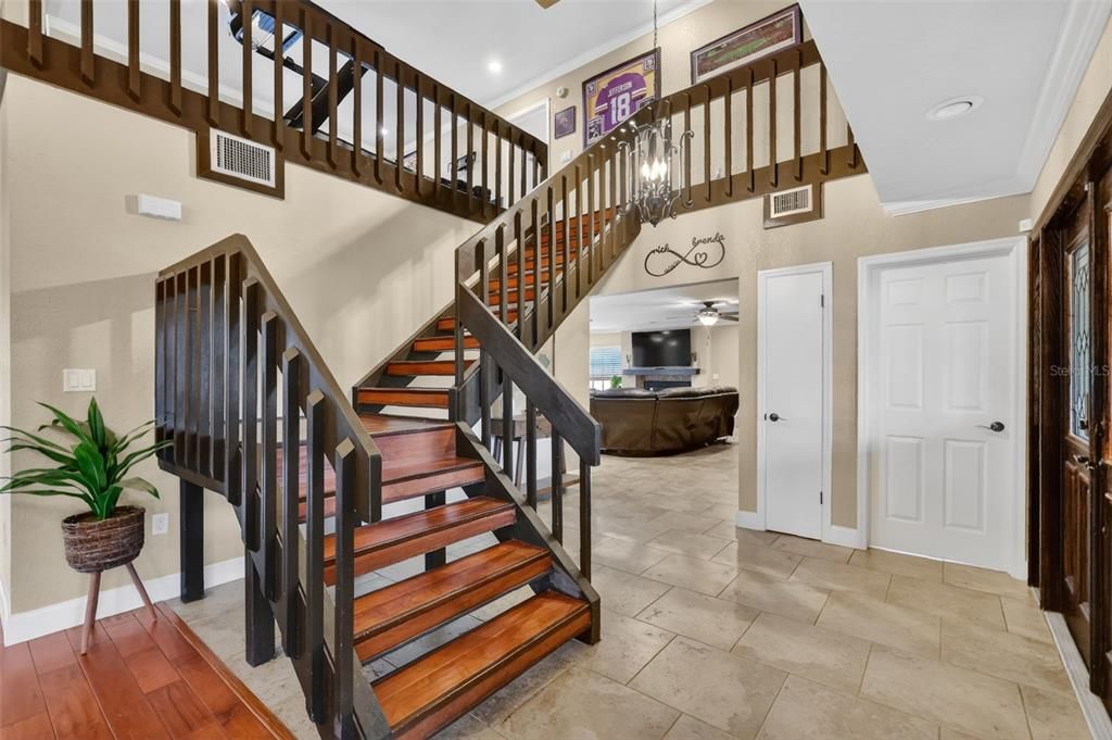 En Venta: $995,000 (3 camas, 3 baños, 2504 Pies cuadrados)