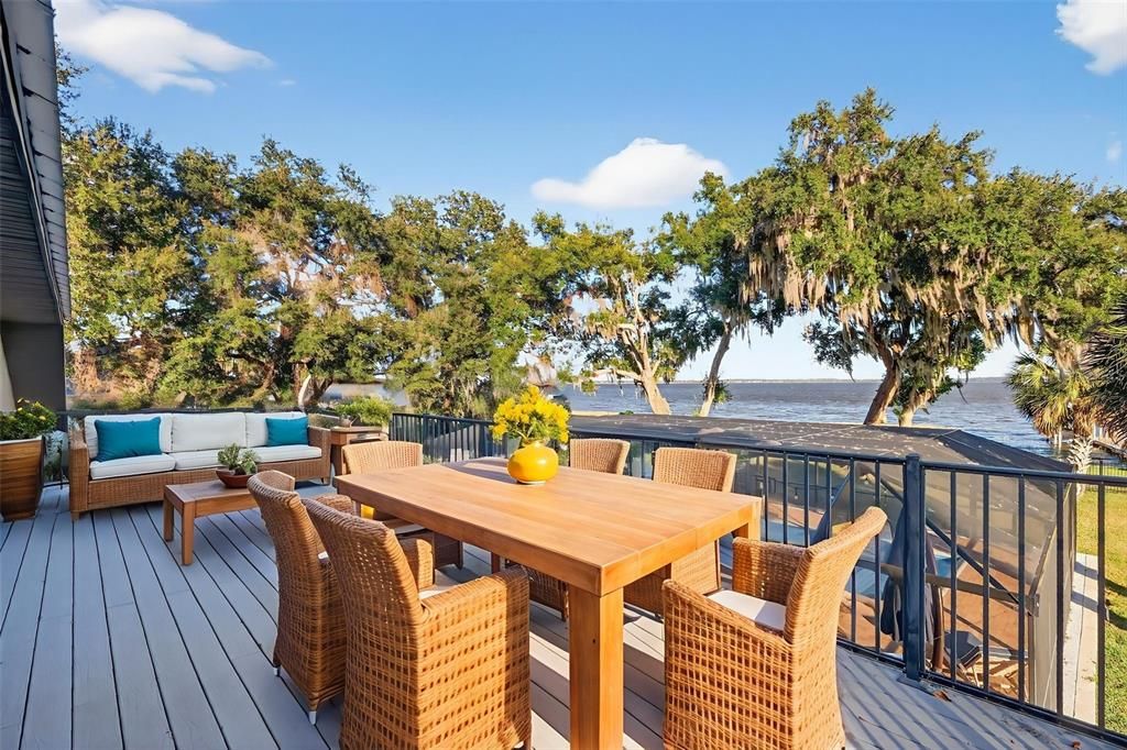 En Venta: $995,000 (3 camas, 3 baños, 2504 Pies cuadrados)