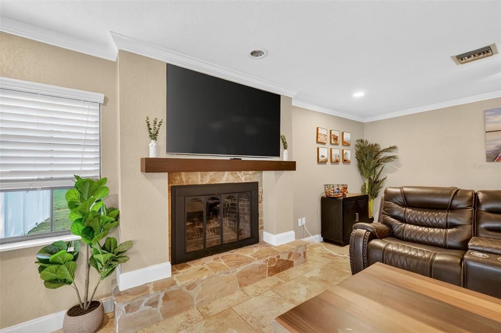 En Venta: $995,000 (3 camas, 3 baños, 2504 Pies cuadrados)