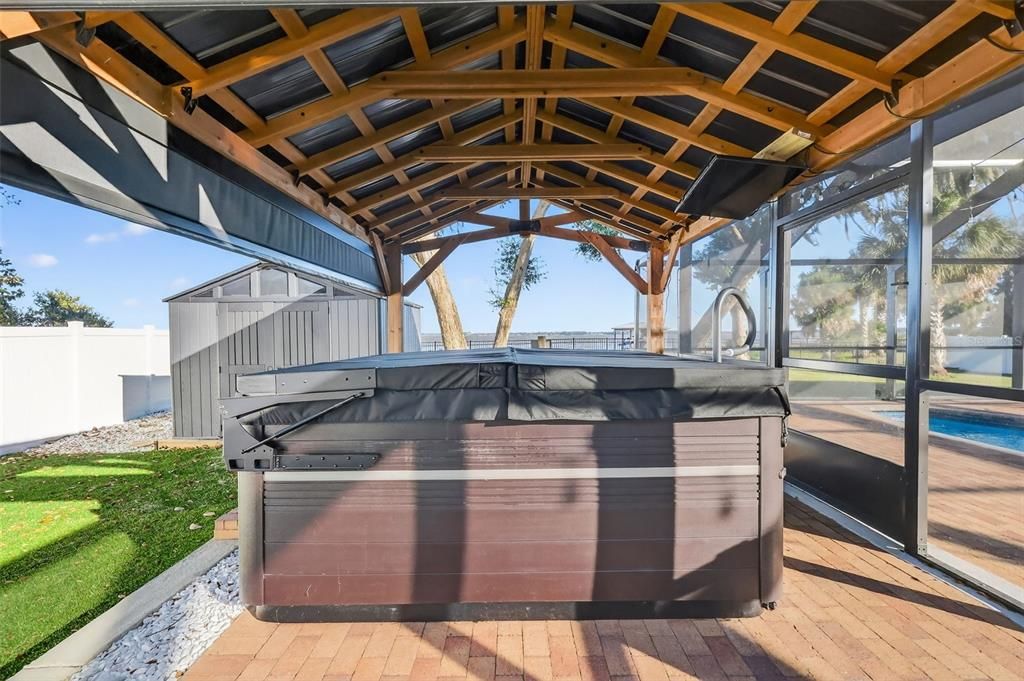 En Venta: $995,000 (3 camas, 3 baños, 2504 Pies cuadrados)