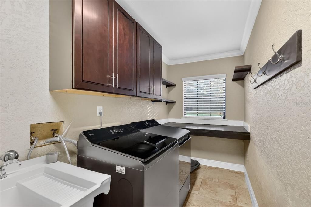 En Venta: $995,000 (3 camas, 3 baños, 2504 Pies cuadrados)