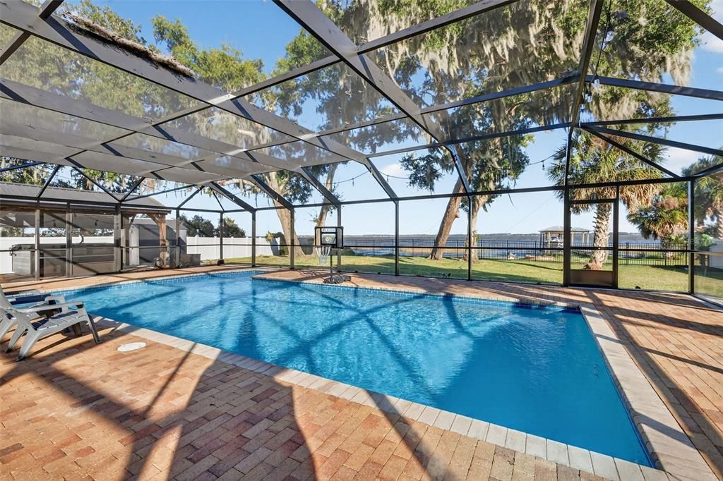 En Venta: $995,000 (3 camas, 3 baños, 2504 Pies cuadrados)