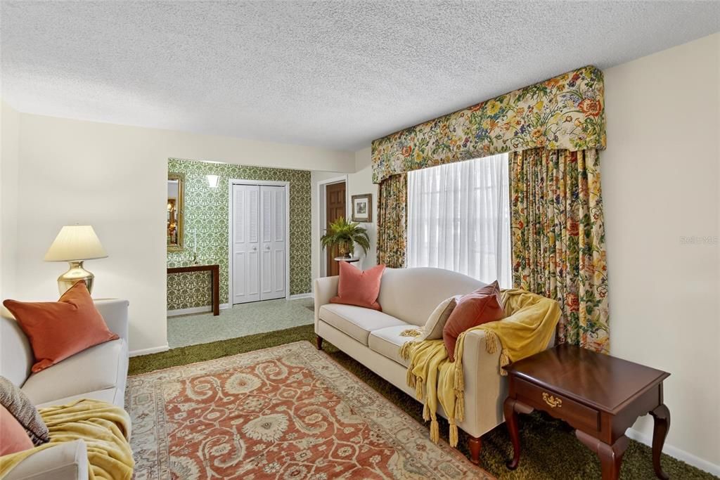 For Sale: $375,000 (3 beds, 2 baths, 1766 Square Feet)