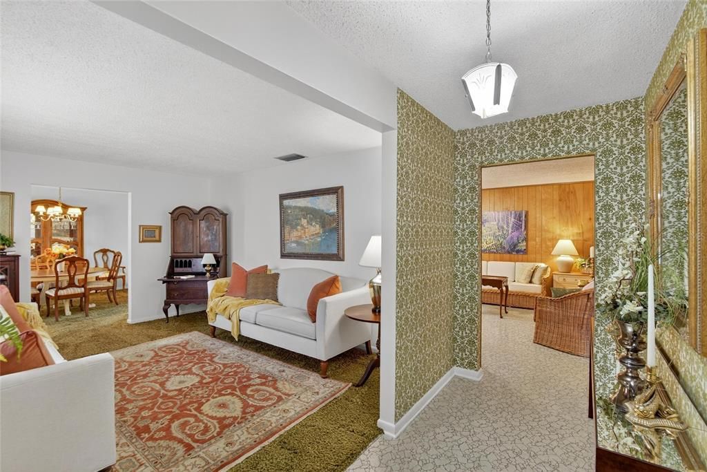 For Sale: $375,000 (3 beds, 2 baths, 1766 Square Feet)