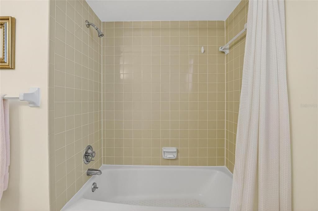 For Sale: $375,000 (3 beds, 2 baths, 1766 Square Feet)