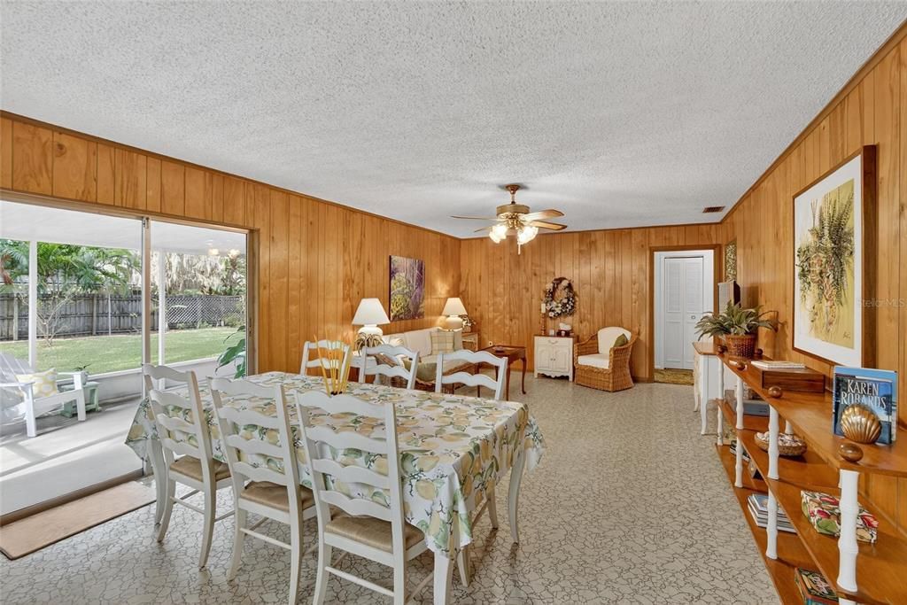 For Sale: $375,000 (3 beds, 2 baths, 1766 Square Feet)