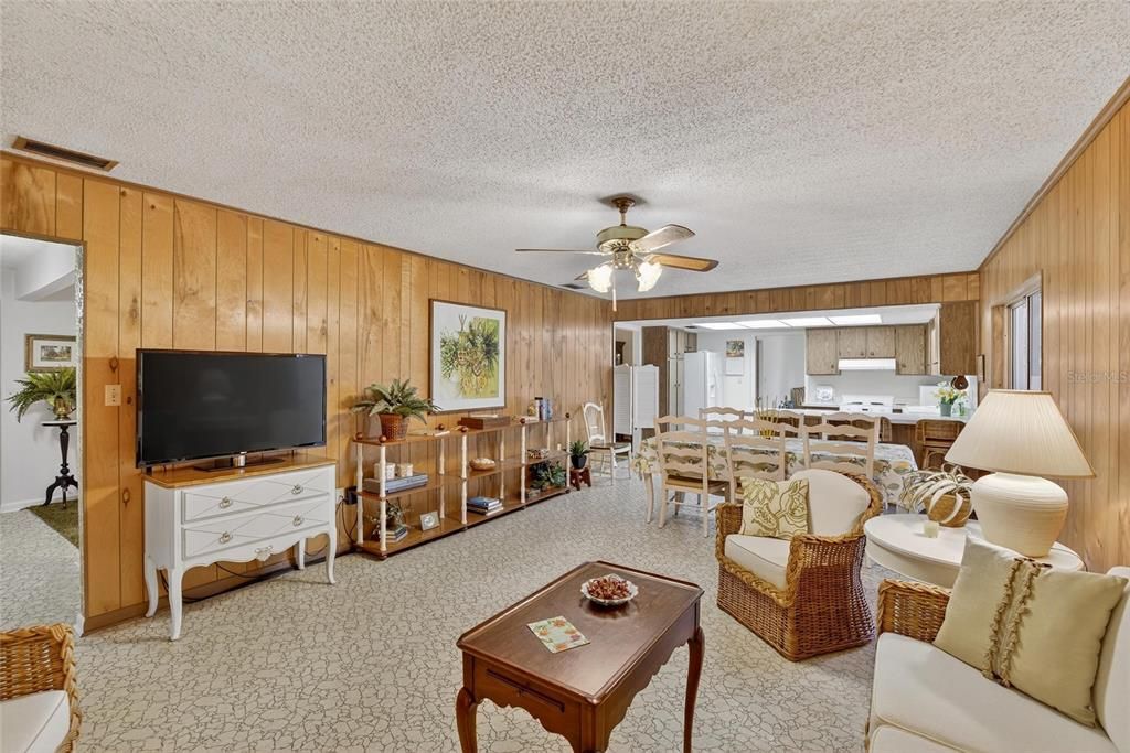 For Sale: $375,000 (3 beds, 2 baths, 1766 Square Feet)