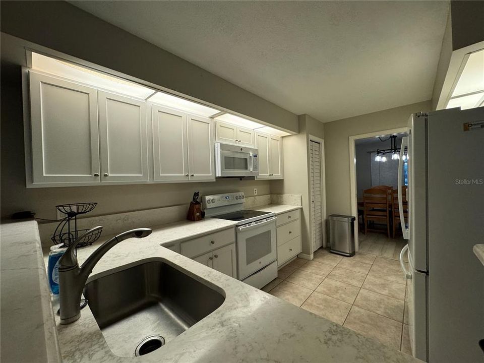 На продажу: $322,000 (3 спален, 3 ванн, 1775 Квадратных фут)