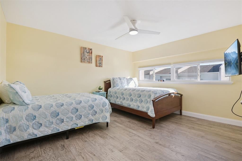 待售: $400,000 (2 贝兹, 2 浴室, 1575 平方英尺)