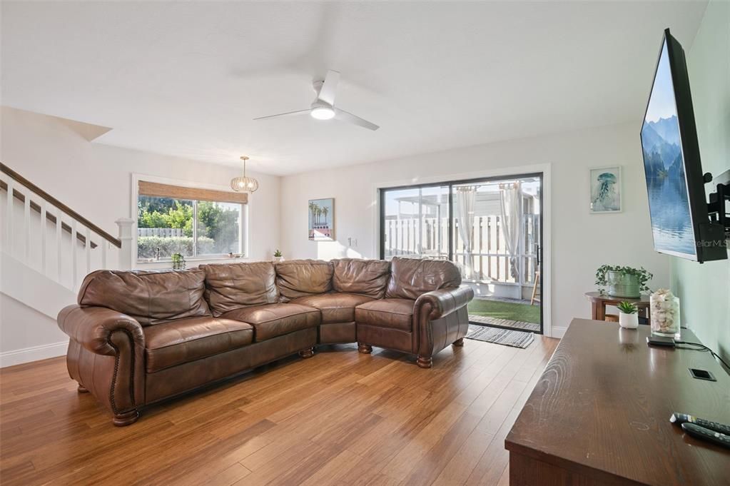 待售: $400,000 (2 贝兹, 2 浴室, 1575 平方英尺)