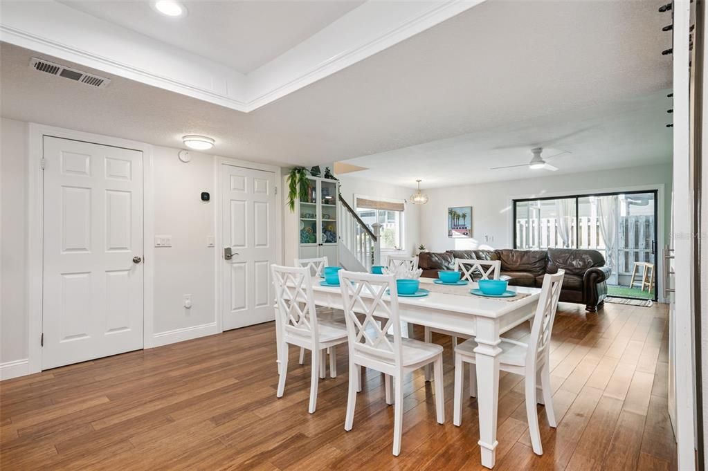 待售: $400,000 (2 贝兹, 2 浴室, 1575 平方英尺)