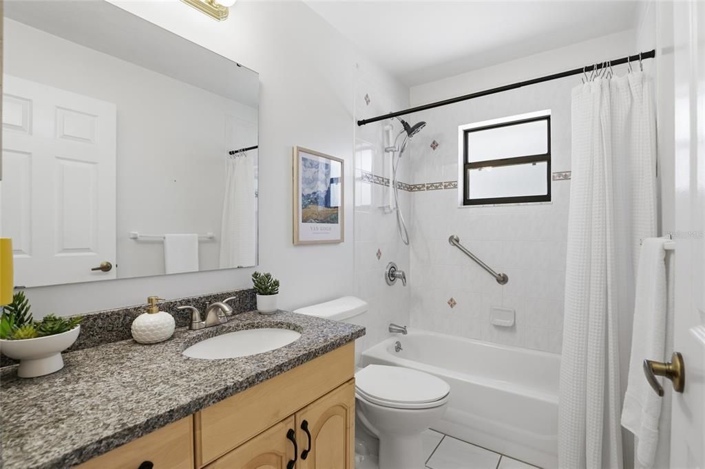 待售: $369,900 (3 贝兹, 2 浴室, 1774 平方英尺)