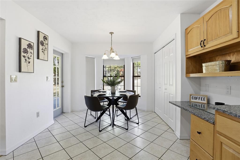 待售: $369,900 (3 贝兹, 2 浴室, 1774 平方英尺)