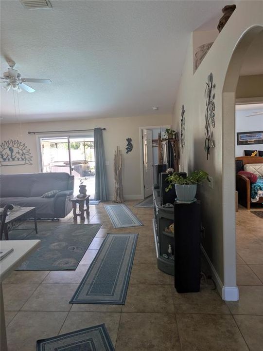 For Sale: $459,000 (4 beds, 2 baths, 1862 Square Feet)