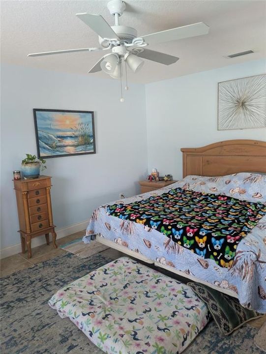 For Sale: $459,000 (4 beds, 2 baths, 1862 Square Feet)