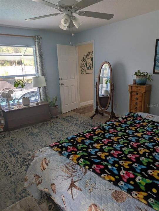 For Sale: $459,000 (4 beds, 2 baths, 1862 Square Feet)