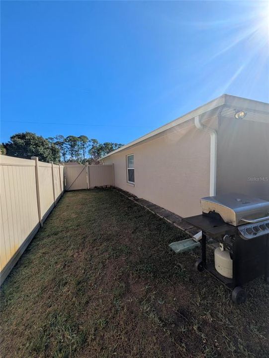 For Sale: $459,000 (4 beds, 2 baths, 1862 Square Feet)