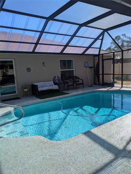 For Sale: $459,000 (4 beds, 2 baths, 1862 Square Feet)