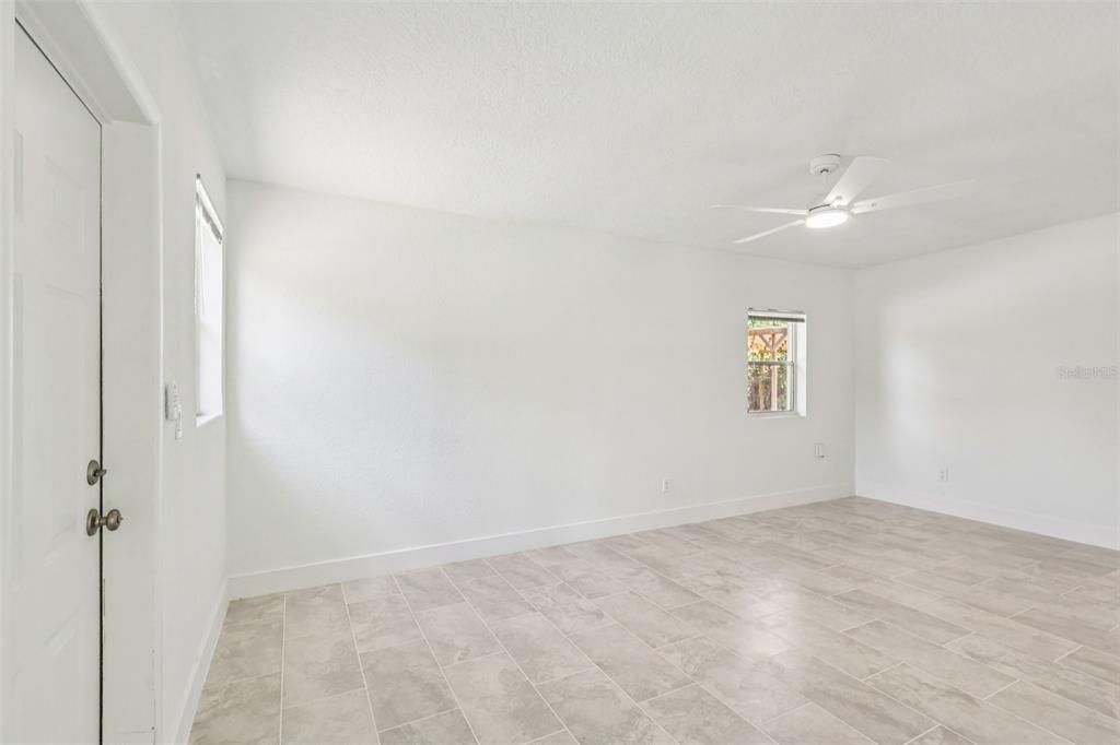 For Rent: $2,700 (3 beds, 2 baths, 1637 Square Feet)