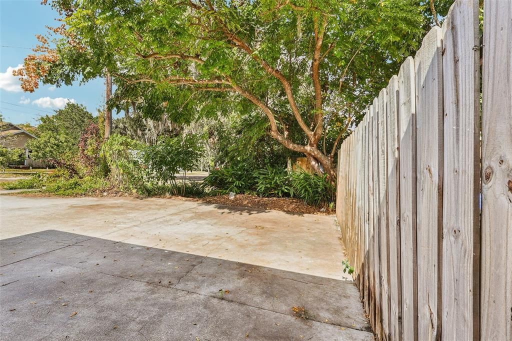 For Rent: $2,700 (3 beds, 2 baths, 1637 Square Feet)