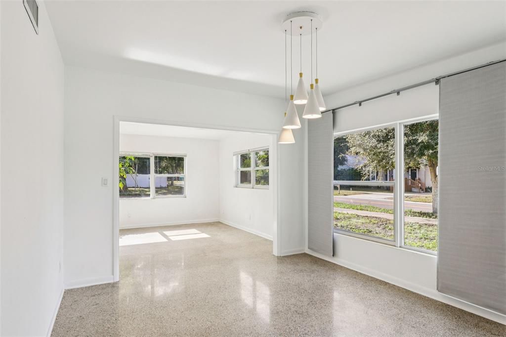 For Rent: $2,700 (3 beds, 2 baths, 1637 Square Feet)