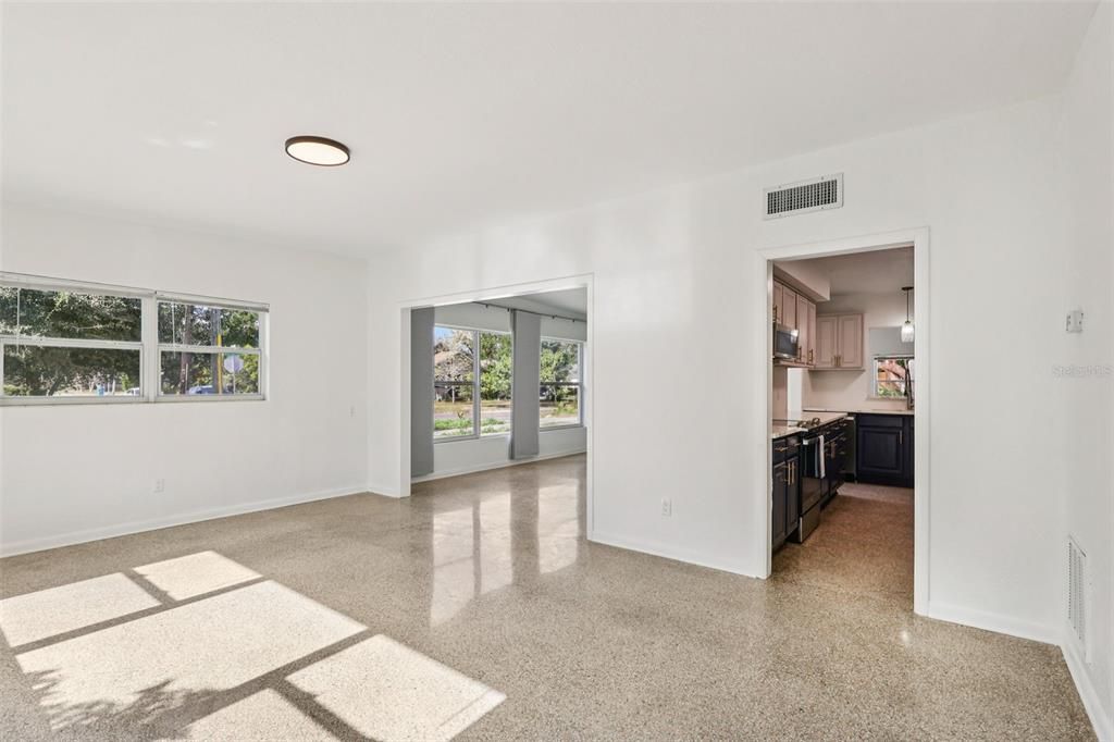 For Rent: $2,700 (3 beds, 2 baths, 1637 Square Feet)