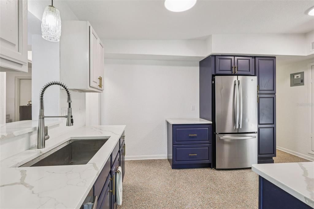 For Rent: $2,700 (3 beds, 2 baths, 1637 Square Feet)