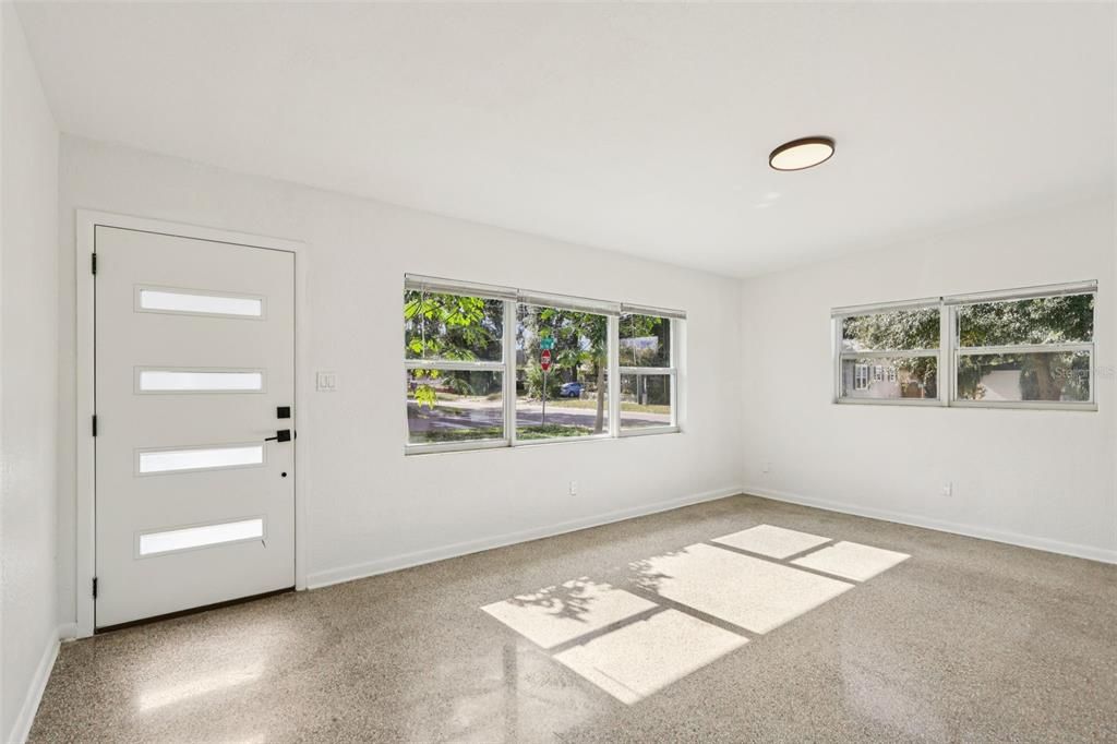 For Rent: $2,700 (3 beds, 2 baths, 1637 Square Feet)