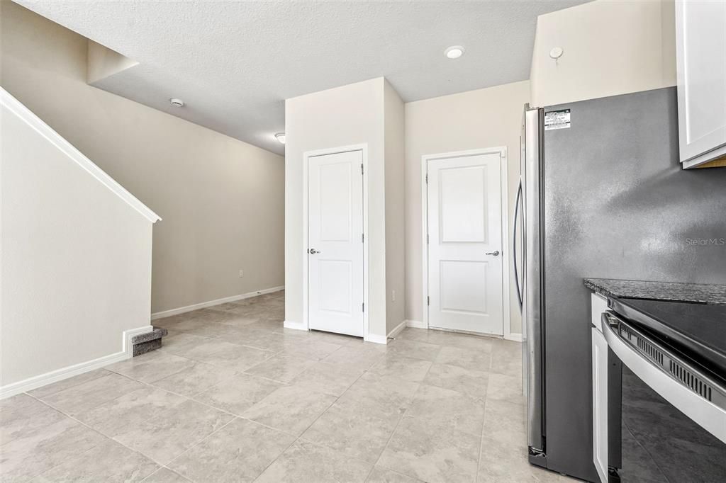 For Rent: $2,000 (3 beds, 2 baths, 1762 Square Feet)