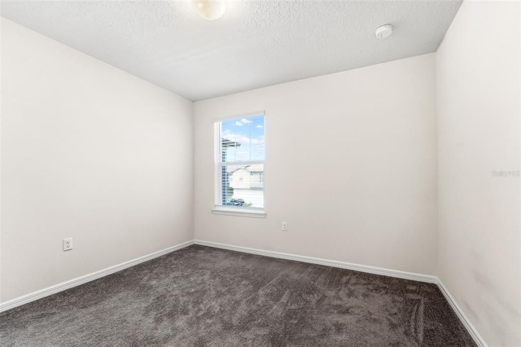 For Rent: $2,000 (3 beds, 2 baths, 1762 Square Feet)