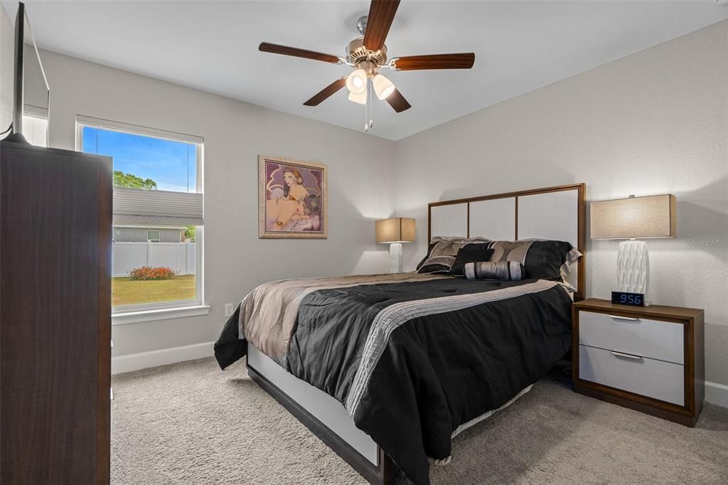 En Venta: $329,900 (3 camas, 2 baños, 2076 Pies cuadrados)