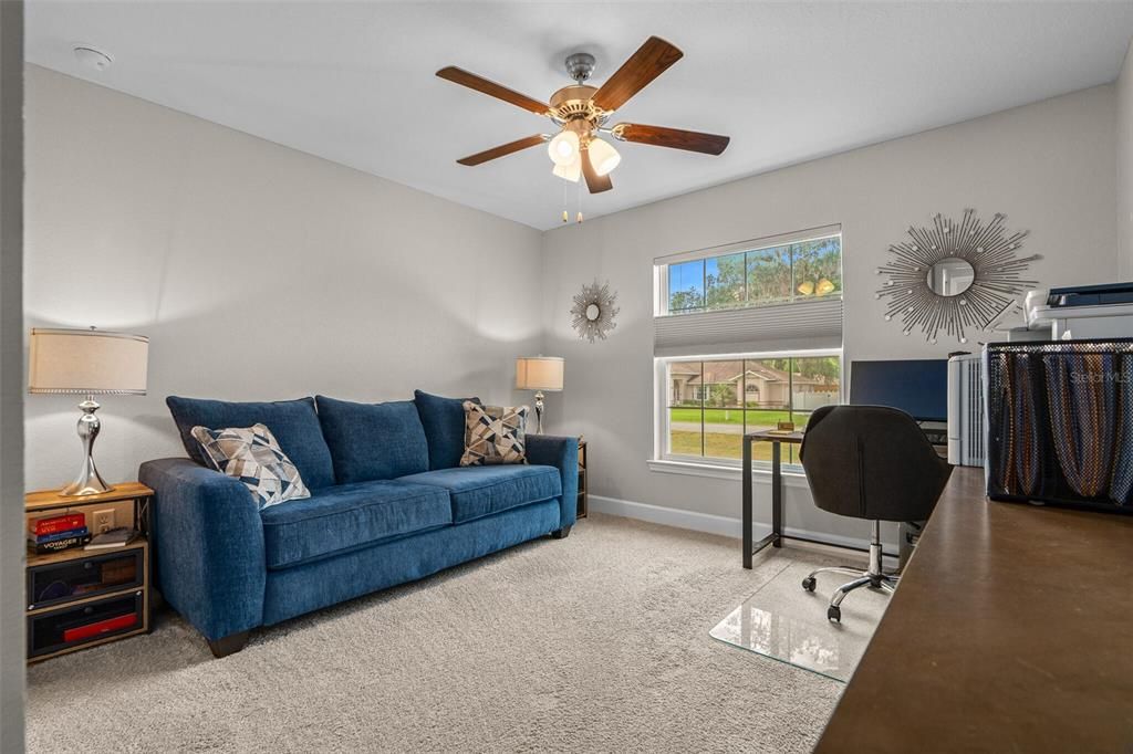 En Venta: $329,900 (3 camas, 2 baños, 2076 Pies cuadrados)