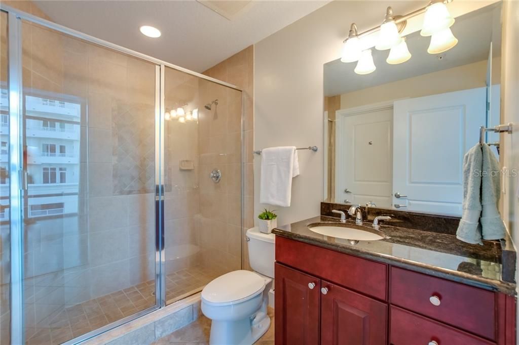 For Rent: $2,995 (2 beds, 2 baths, 1198 Square Feet)