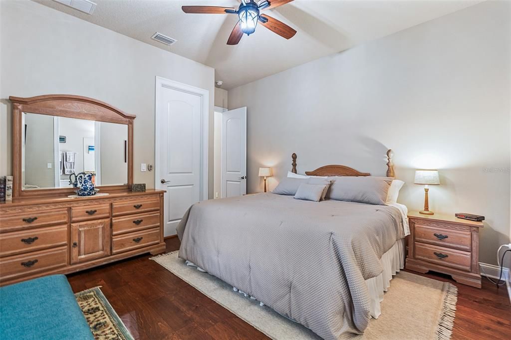 待售: $995,000 (4 贝兹, 3 浴室, 3250 平方英尺)