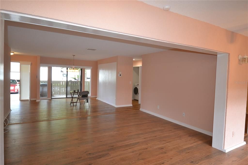 For Rent: $2,400 (2 beds, 2 baths, 1502 Square Feet)