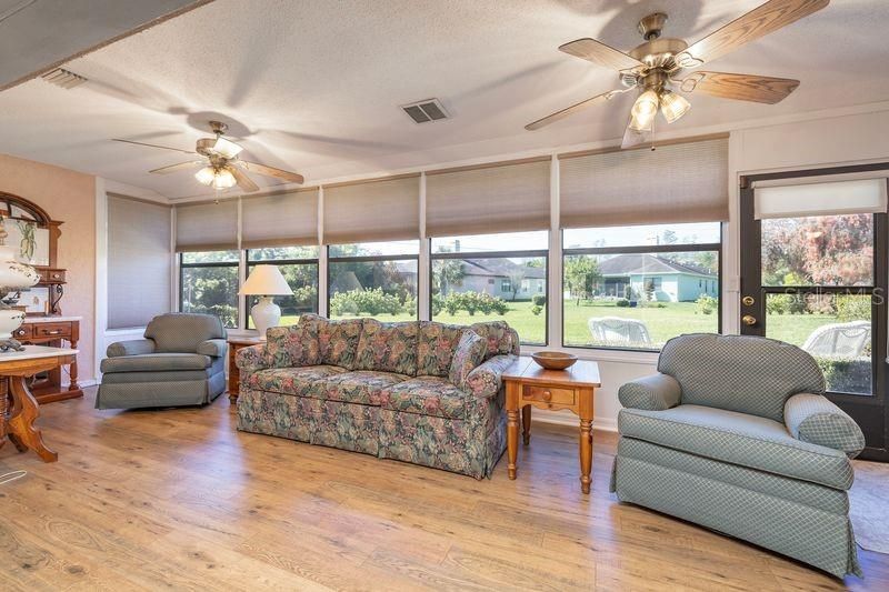 For Rent: $2,400 (2 beds, 2 baths, 1502 Square Feet)