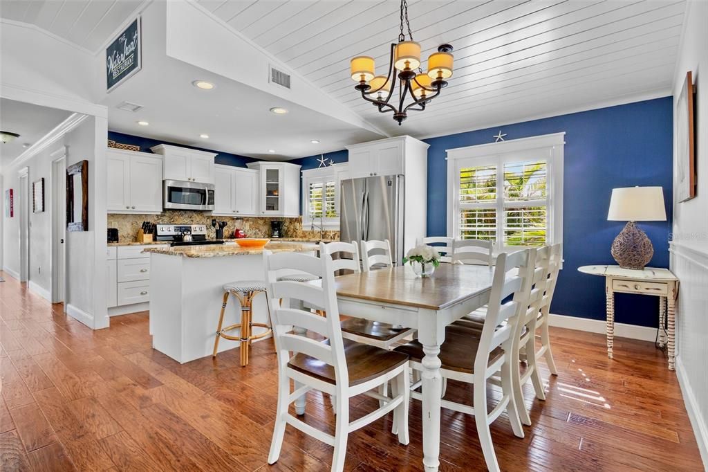 For Sale: $1,825,000 (4 beds, 2 baths, 1248 Square Feet)