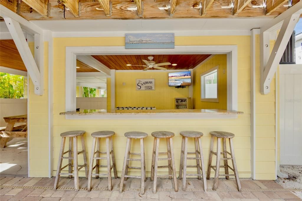 For Sale: $1,825,000 (4 beds, 2 baths, 1248 Square Feet)