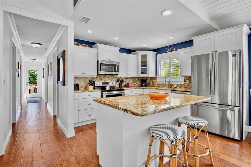 For Sale: $1,825,000 (4 beds, 2 baths, 1248 Square Feet)