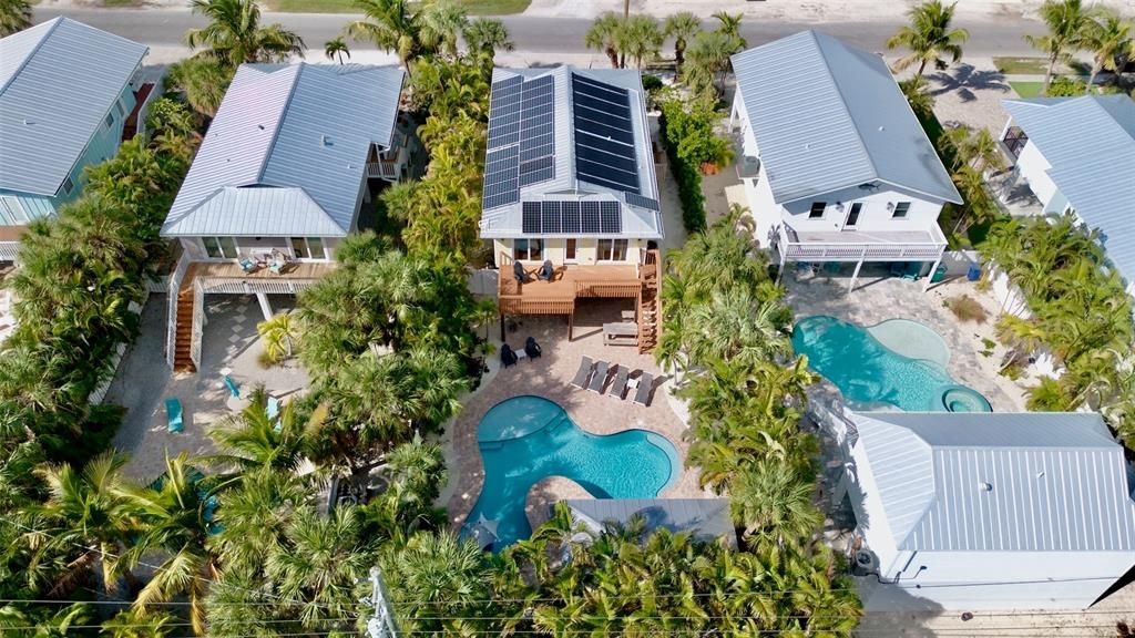 For Sale: $1,825,000 (4 beds, 2 baths, 1248 Square Feet)