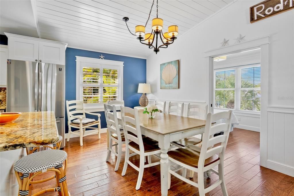 For Sale: $1,825,000 (4 beds, 2 baths, 1248 Square Feet)