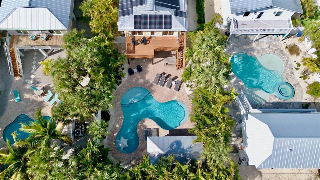 For Sale: $1,825,000 (4 beds, 2 baths, 1248 Square Feet)