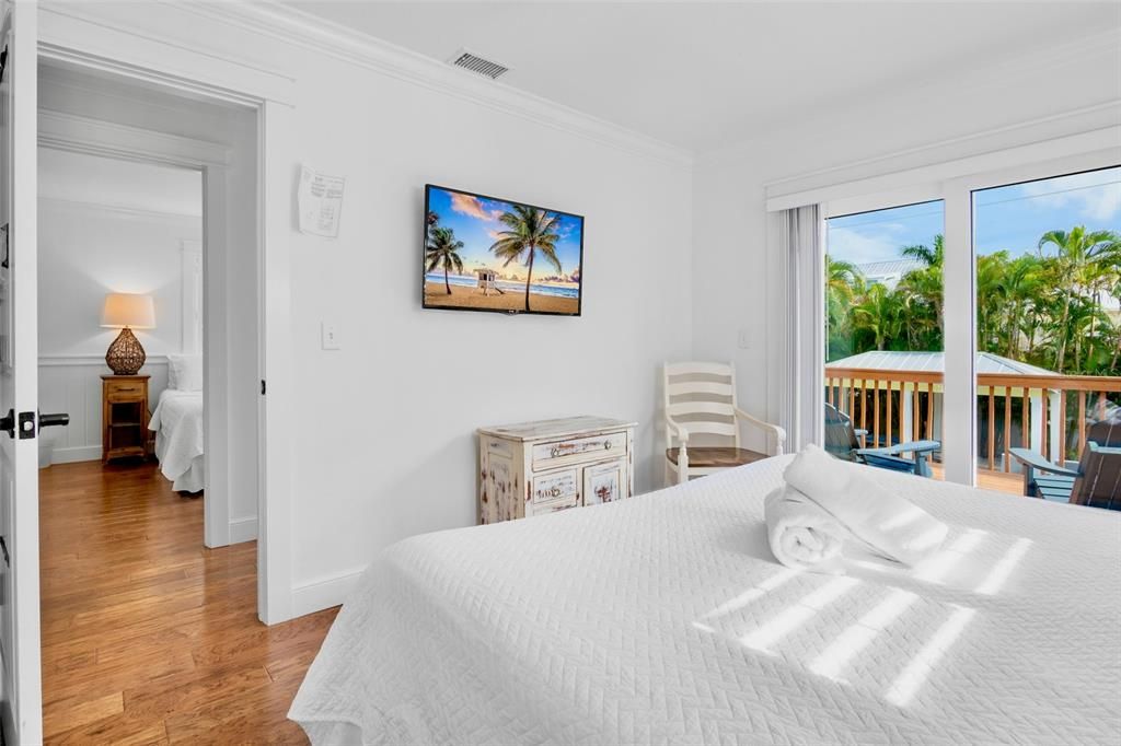 For Sale: $1,825,000 (4 beds, 2 baths, 1248 Square Feet)