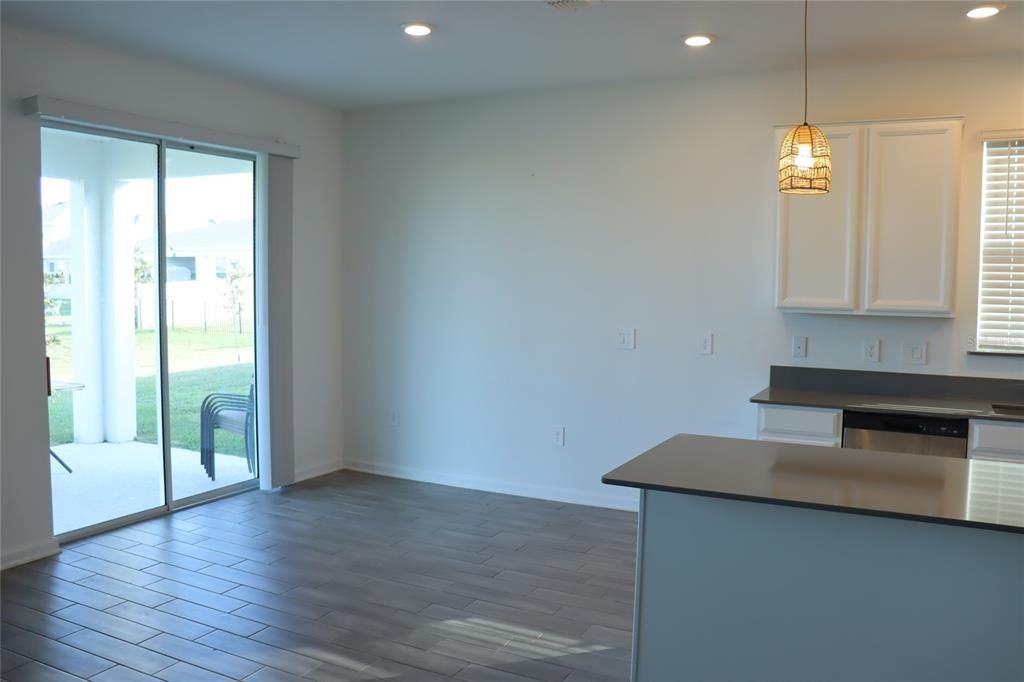 For Rent: $2,500 (4 beds, 2 baths, 1850 Square Feet)