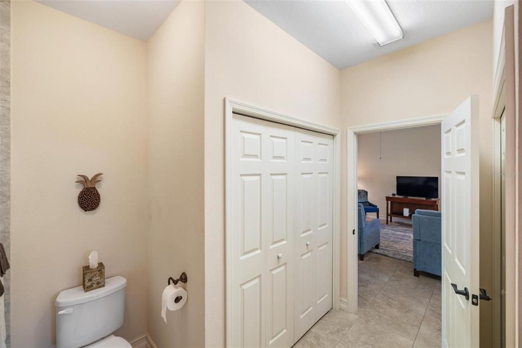 待售: $305,000 (3 贝兹, 2 浴室, 1608 平方英尺)