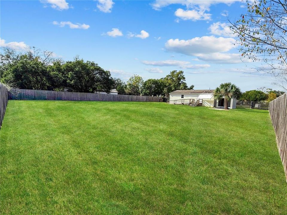 For Sale: $215,000 (3 beds, 2 baths, 1080 Square Feet)