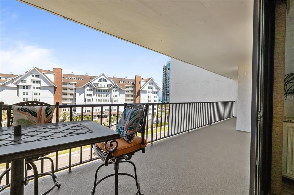 En Venta: $699,000 (2 camas, 2 baños, 1364 Pies cuadrados)