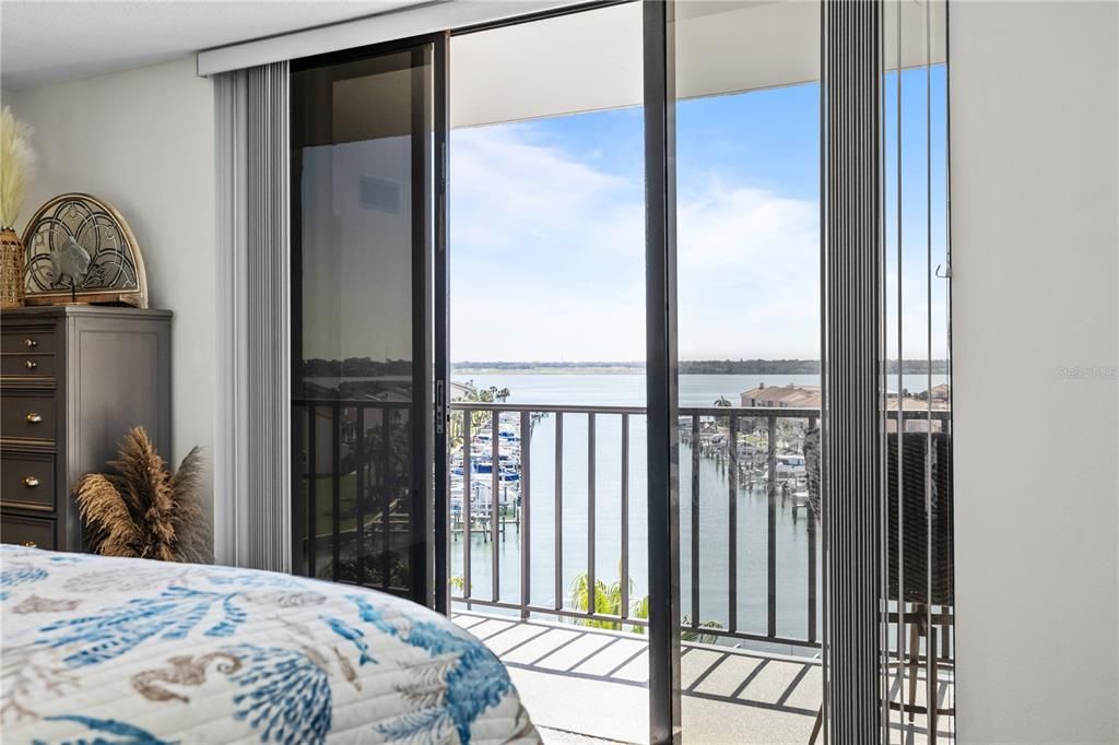 En Venta: $699,000 (2 camas, 2 baños, 1364 Pies cuadrados)