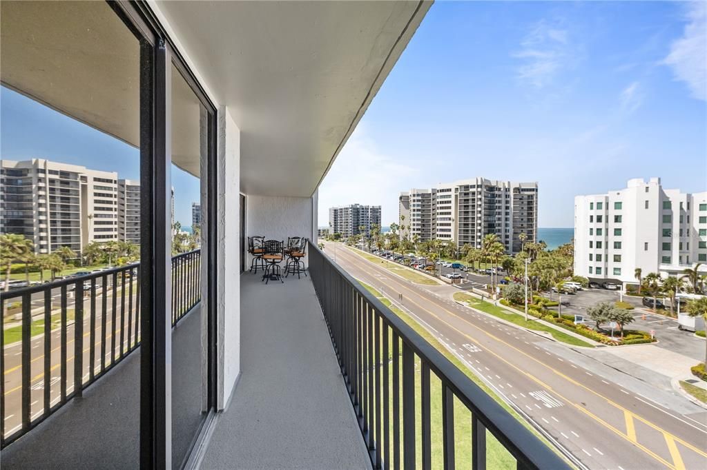 En Venta: $699,000 (2 camas, 2 baños, 1364 Pies cuadrados)